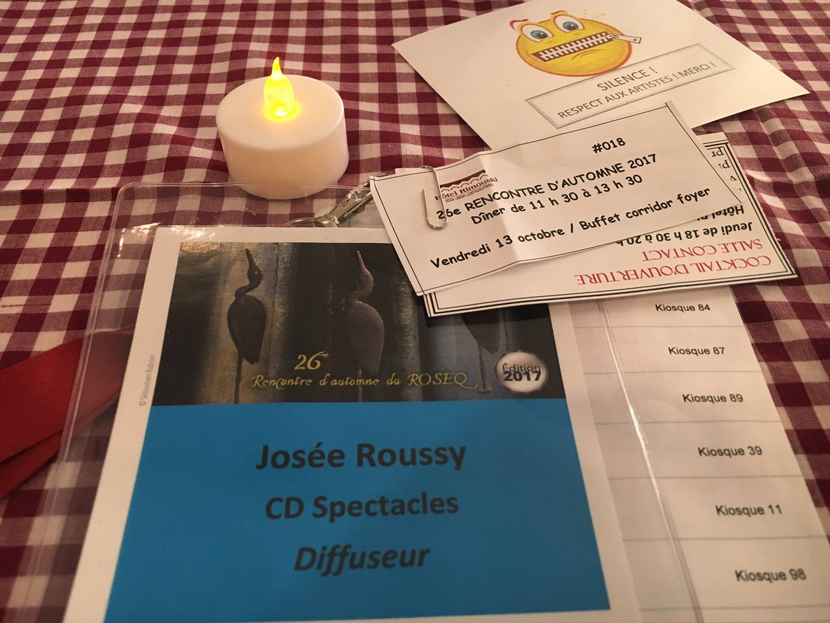 JoseeRoussy's tweet photo. Et, c'est parti,bon Roseq! #roseq #CdSpectacles #calq #vitrinesspectacles #découverte #antoinecorriveau # #lou-AdrianeCassidy #SimonBoudreay https://t.co/Ey3q0VzfLH