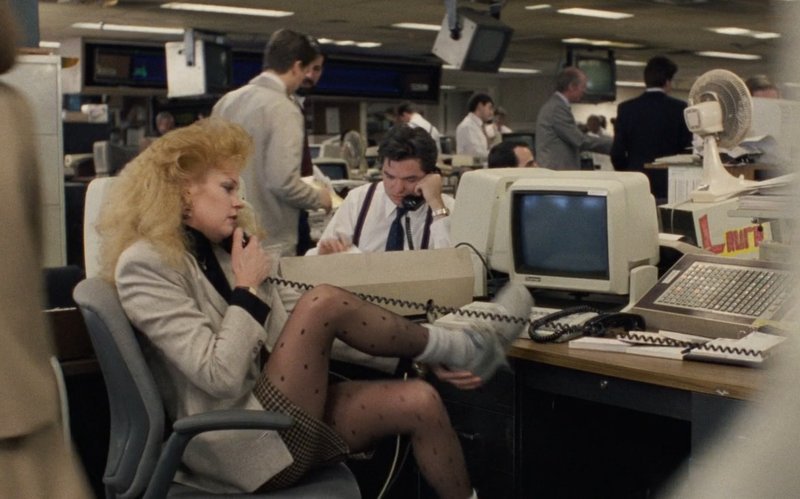 バブル時代研究家gb A Twitter ニューヨークのキャリアウーマン は スーツにreebokのスニーカーで通勤する というステレオタイプを植え付けた映画 ワーキング ガール 年 が バブル時代の日本に与えた影響を Ima Topics で書きました T Co