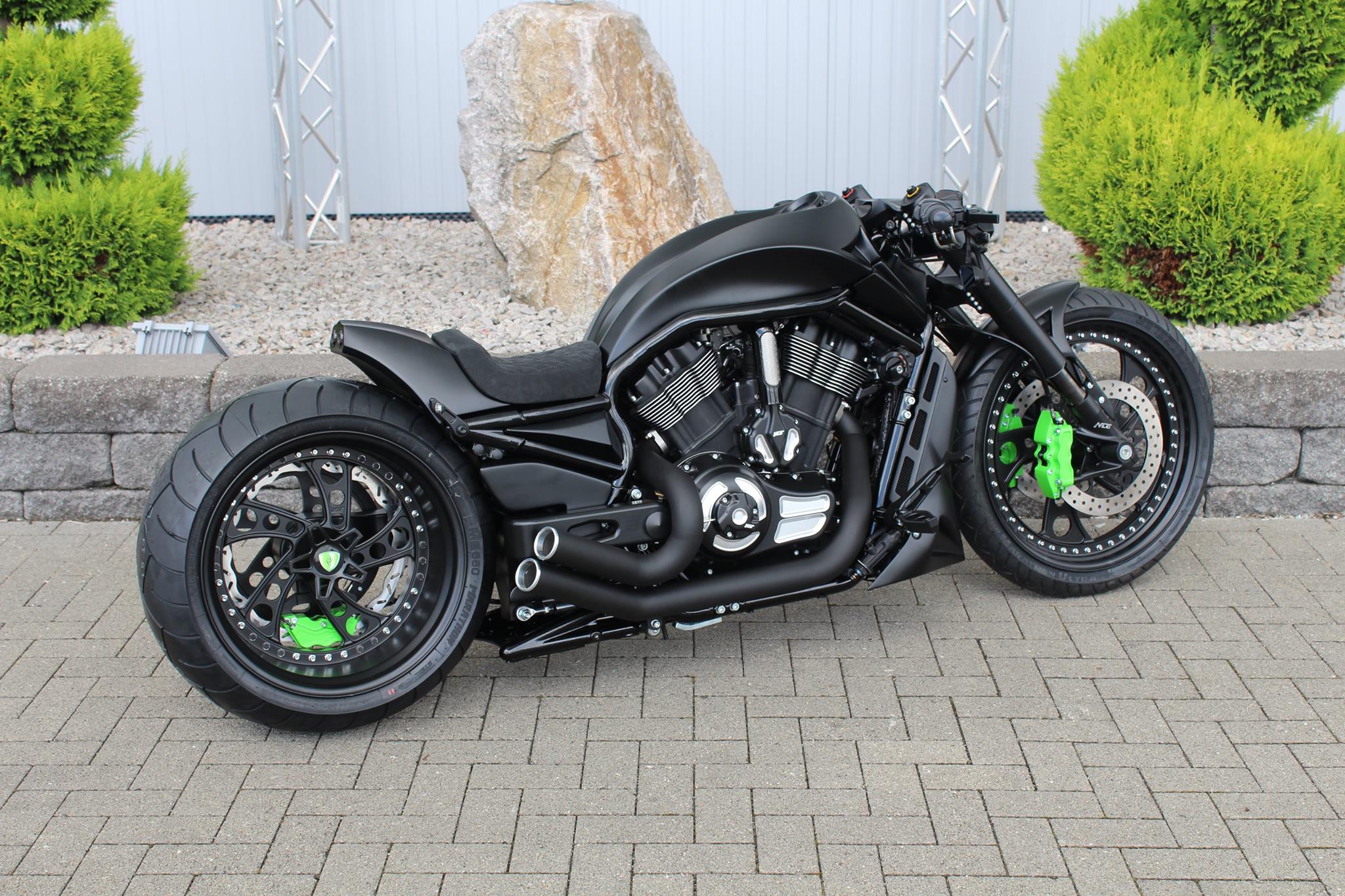 Harley Davidson v Rod Custom