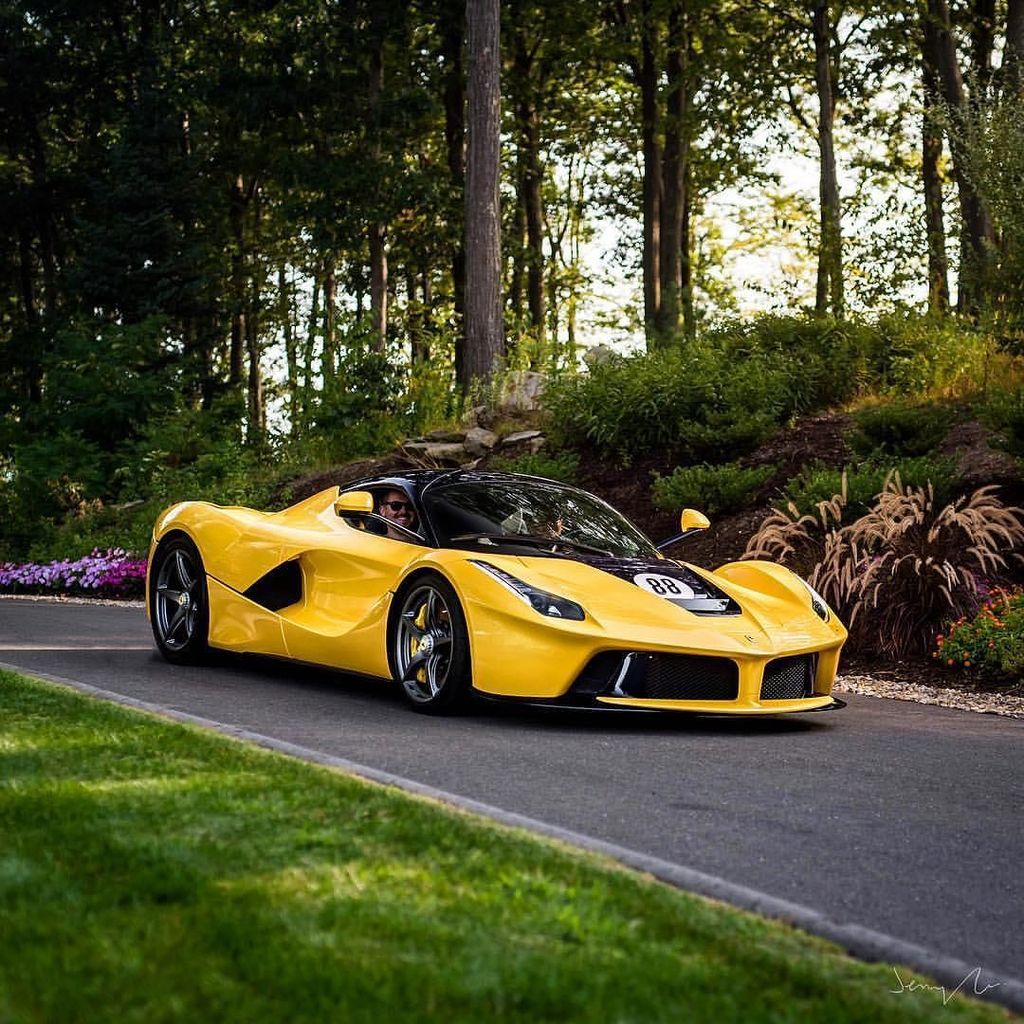 petrolheadstore's tweet photo. LaFerrari 
By @jgucars 
#petrolheadworld https://t.co/wK5o77gjJO