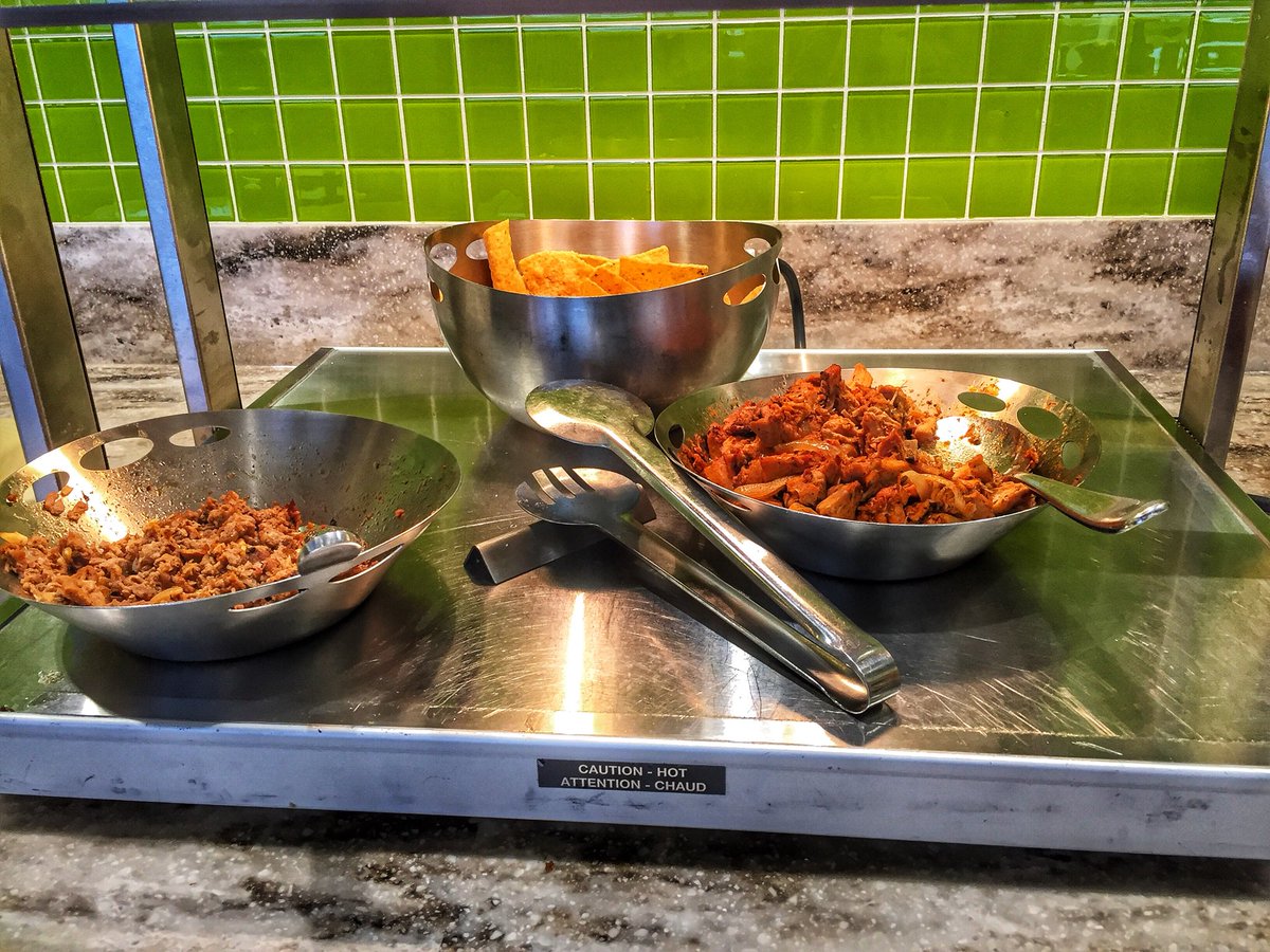 jperri's tweet photo. Flight delays are easy when you get to visit the @MSPEscape #airportlounge #msp #amex #escapemsp https://t.co/pdQD1tixxL