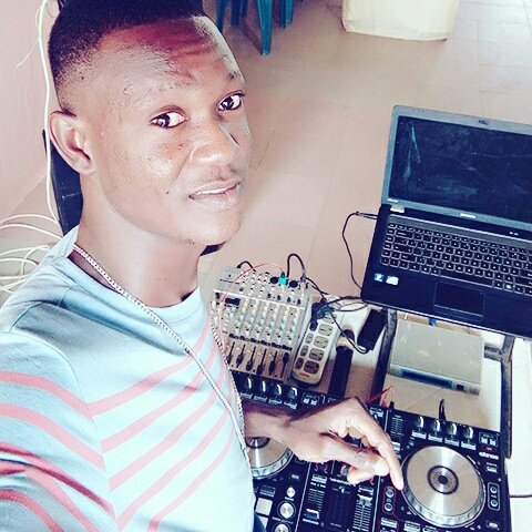 iamdjflame's tweet photo. #NewProfilePic https://t.co/IDilmUEFj0