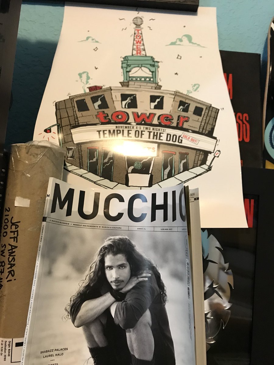 ijeffgarden's tweet photo. I don’t care what @Meghabytes says about you @LeaMaric, you’re the best!
#SpecialDelivery #GuylinerCornell #TempleOfTheDog #DirectFromItaly https://t.co/kaXv0dNmgK