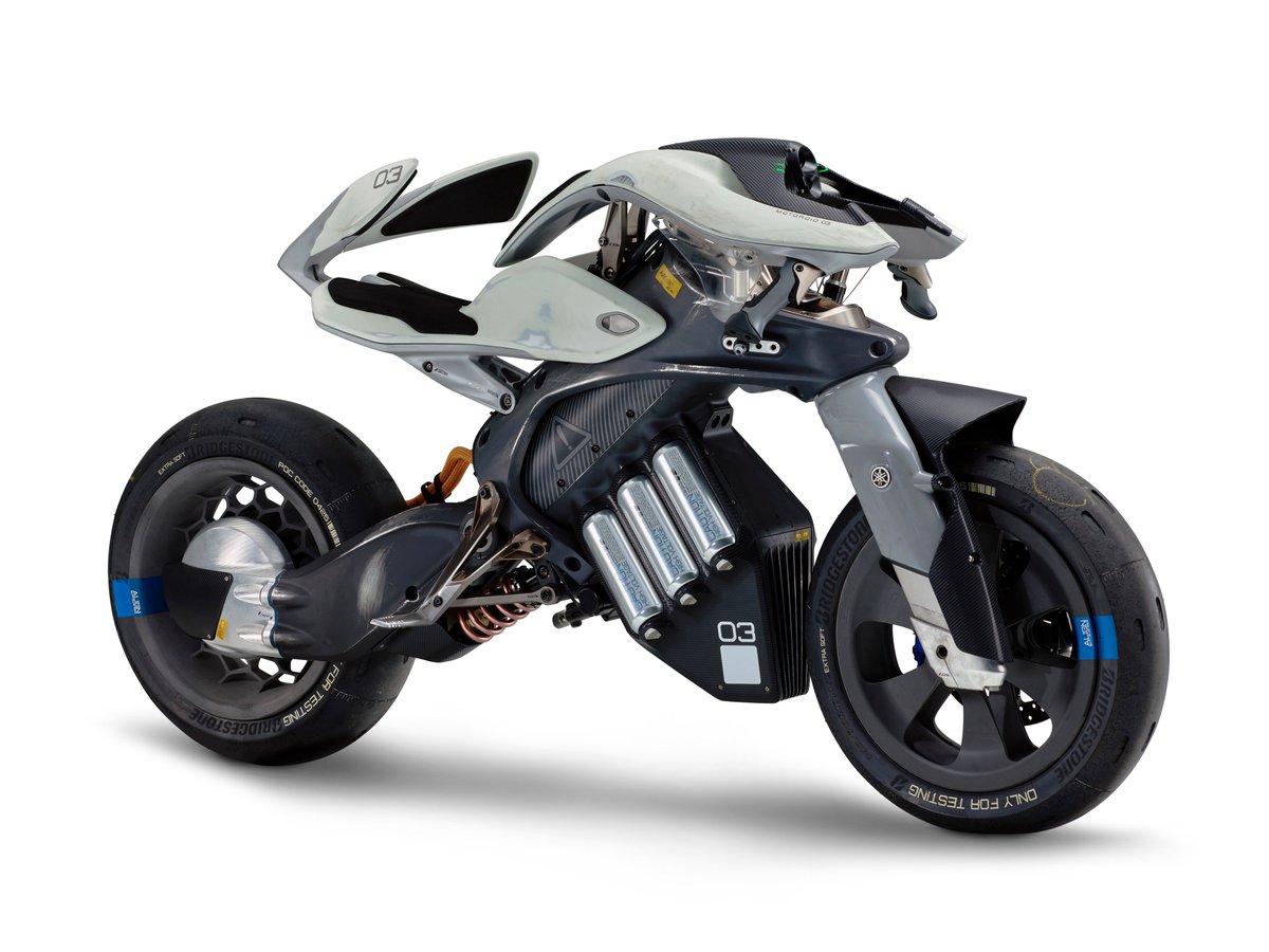 東京モーターショーで展示される「YAMAHA MOTOROiD」!