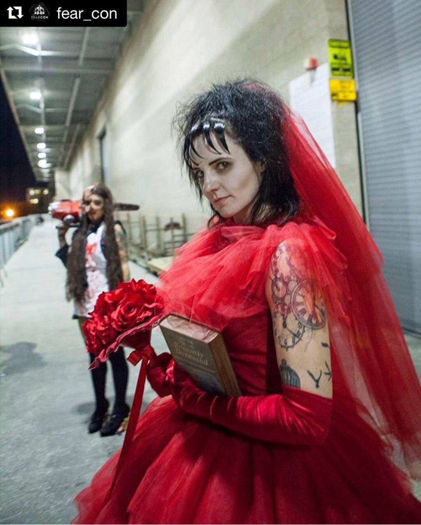 Who will we see at #FearCon17?
@GnarleyQuinnCos 
#beetlejuice #lydiadeetz #leatherface #texaschainsawmassacre #horror #cosplay #sfxmakeup