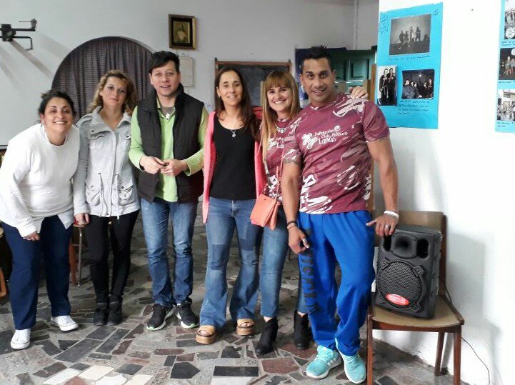 silvinabonafont's tweet image. Hoy comenzamos en él barrio San Francisco junto a @fundacal. Modulo deporte del #Proyectodesarrollo @Damiaan_Sala @lanusmunicipio @Feru810