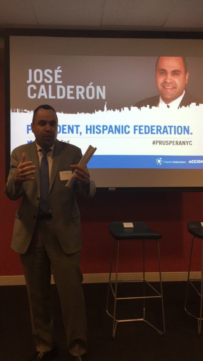 urbanjibaro's tweet photo. #PrusperaNYC is happening now... teaching the Latino small business community about wealth building.  #prupárate #Hispz17 #DimeMedia https://t.co/88NNmuJugM