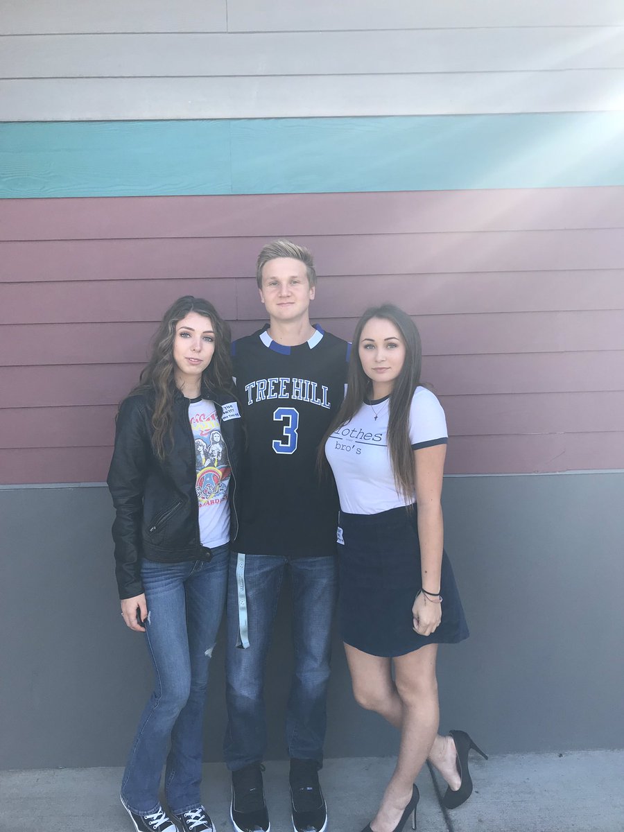 DylanCooley33's tweet image. One tree hill for spirit day 🔥