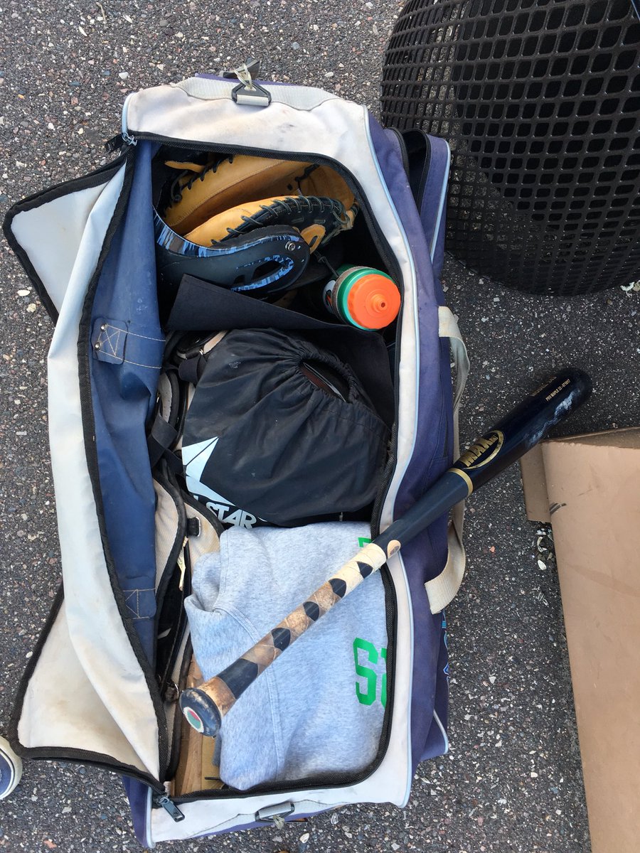 iDbaseball's tweet photo. If someone wants to see something OCD, go take a look how @matt_olive24’s bag is organized. Get out much?? https://t.co/KnqYK191MT