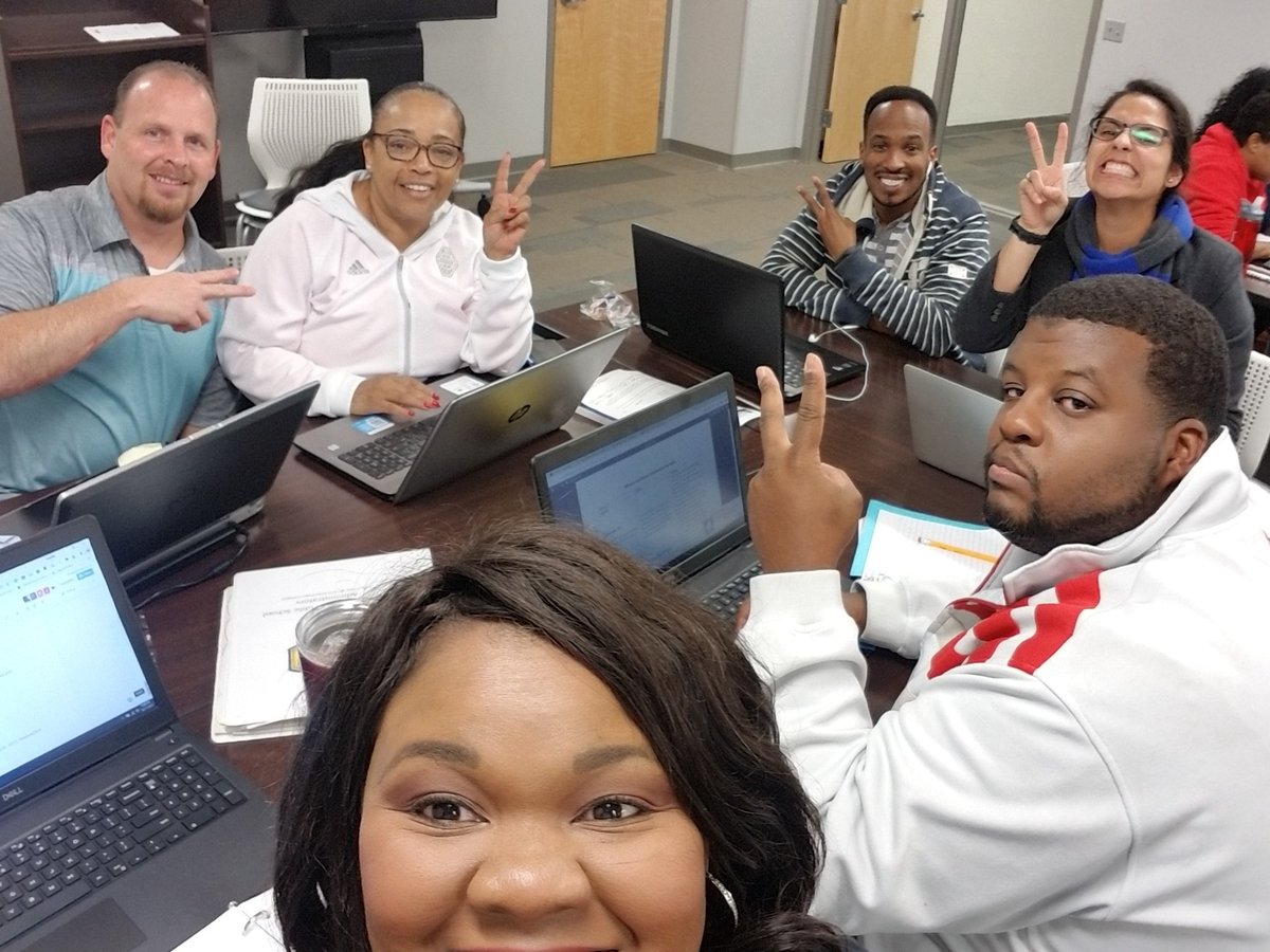 Radi75's tweet photo. OKCPS Cohort - Namaste! #forehead #Futureleadersinokcps
@oklaed
@rhondaschroeder 
@dawnmpearce https://t.co/XGx9PIYhvF