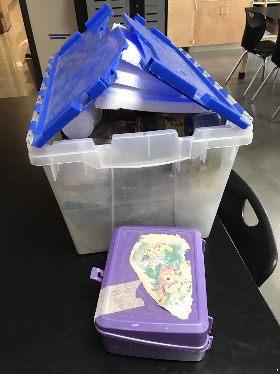 AllieBBogart's tweet image. All packed up and ready to go to @cascience!!! #magneticforces #heavy #presenter #doallthescience