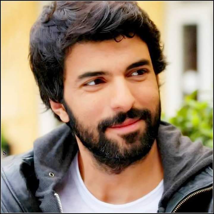 HepMutluol Engin Akyurek                        
Happy birthday to our king the best actor Engin Akyurek 