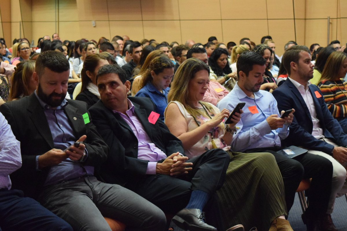 camaraaburrasur's tweet photo. Inició el #NetMeSur con amplia asistencia de emprendedores, empresarios e inversionistas en @centroaburrasur https://t.co/eTE0M7ycj6