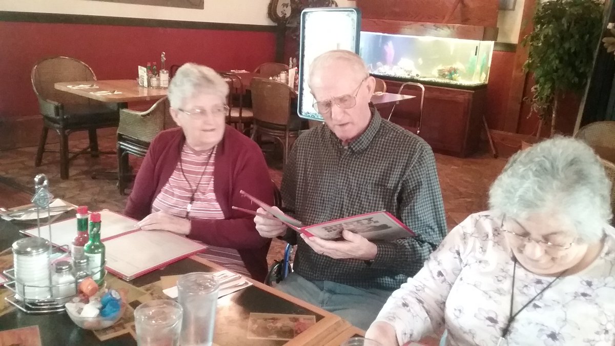 granderondeLEC's tweet photo. The Out to Lunch Bunch decided to try something new this month! The Dusty Spur was definitely a good choice!#FrontierCulture https://t.co/ql1cYwCdqk