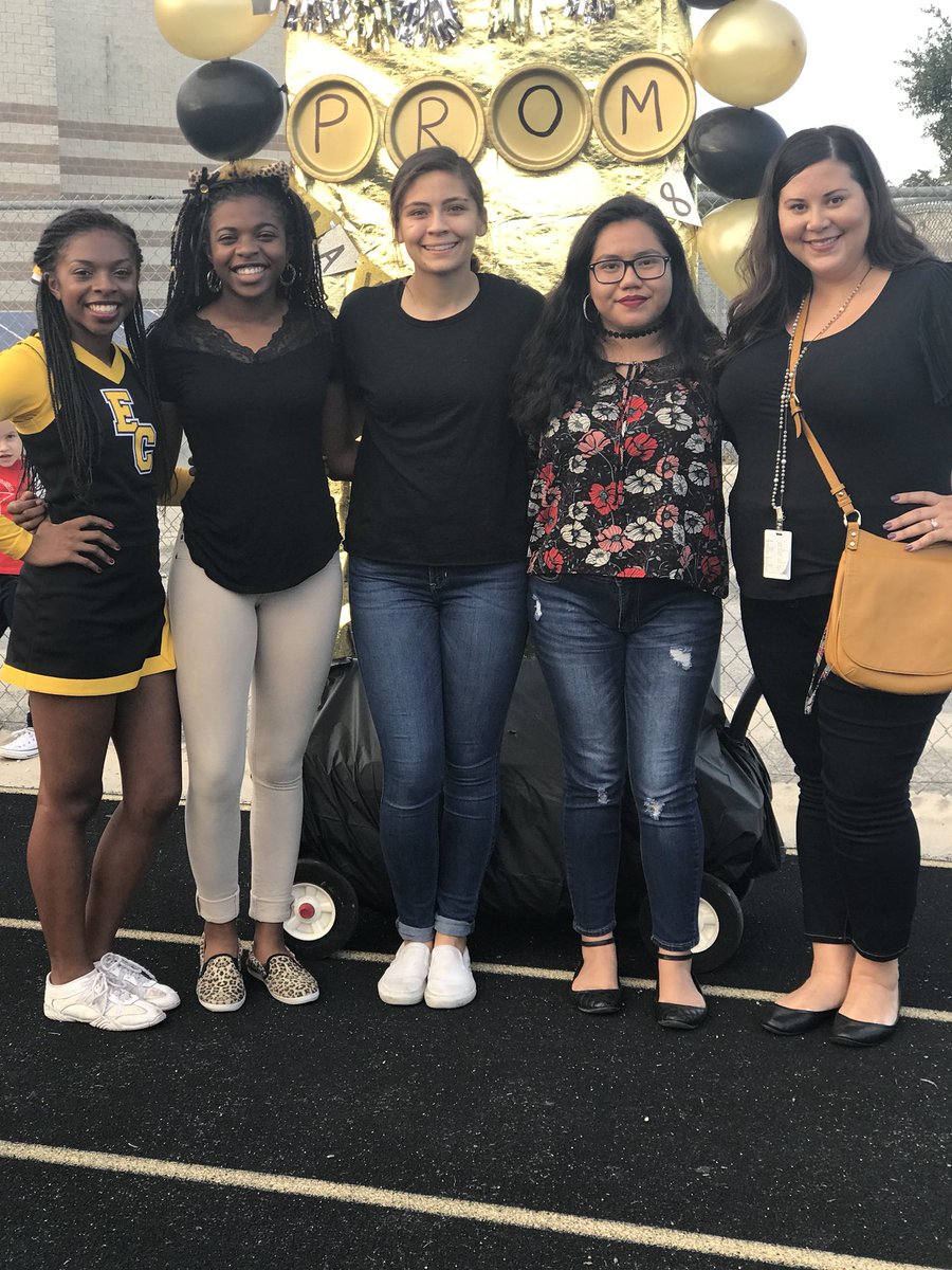 Junior Class tweet media