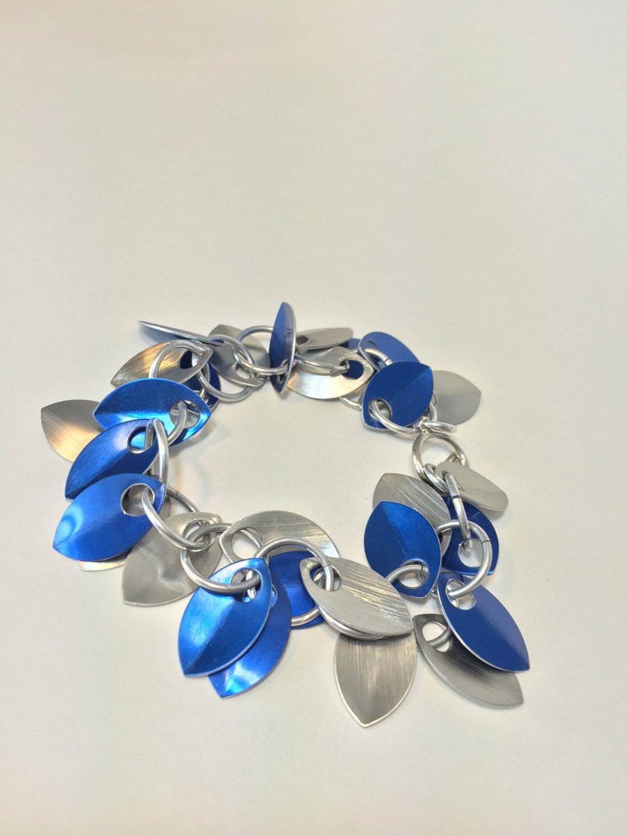 randomjewelry's tweet photo. Shaggy Scale Chainmaille Bracelet https://t.co/tvKTZm6zsk #shoplocal #RandomJewelry #Silver https://t.co/KU7JyBUOoZ