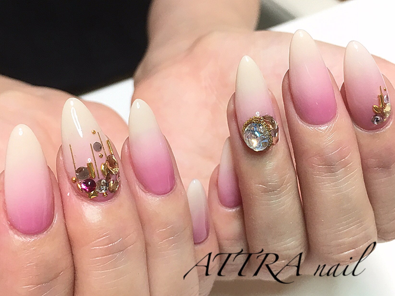 טוויטר Attra Nail 倉敷ネイルサロン בטוויטר 美しい 逆グラデーションネイル エアブラシ ビジューネイル ジェルネイル 秋ネイル アトラネイル Attranail 大人かわいい こだわりネイル 倉敷ネイルサロン 倉敷ネイル 倉敷 大人 ネイル 上品ネイル