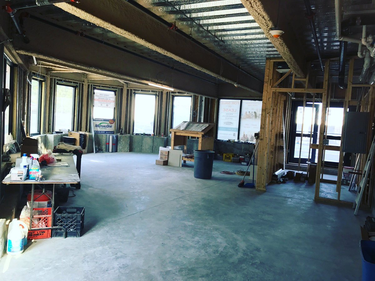 BostonAtAGlance's tweet photo. Searching for the trendiest place to create a new business? Union square!! Text me today!! 978-821-4023 #lisasheehan #bostonrealestate https://t.co/qj113rgcsd
