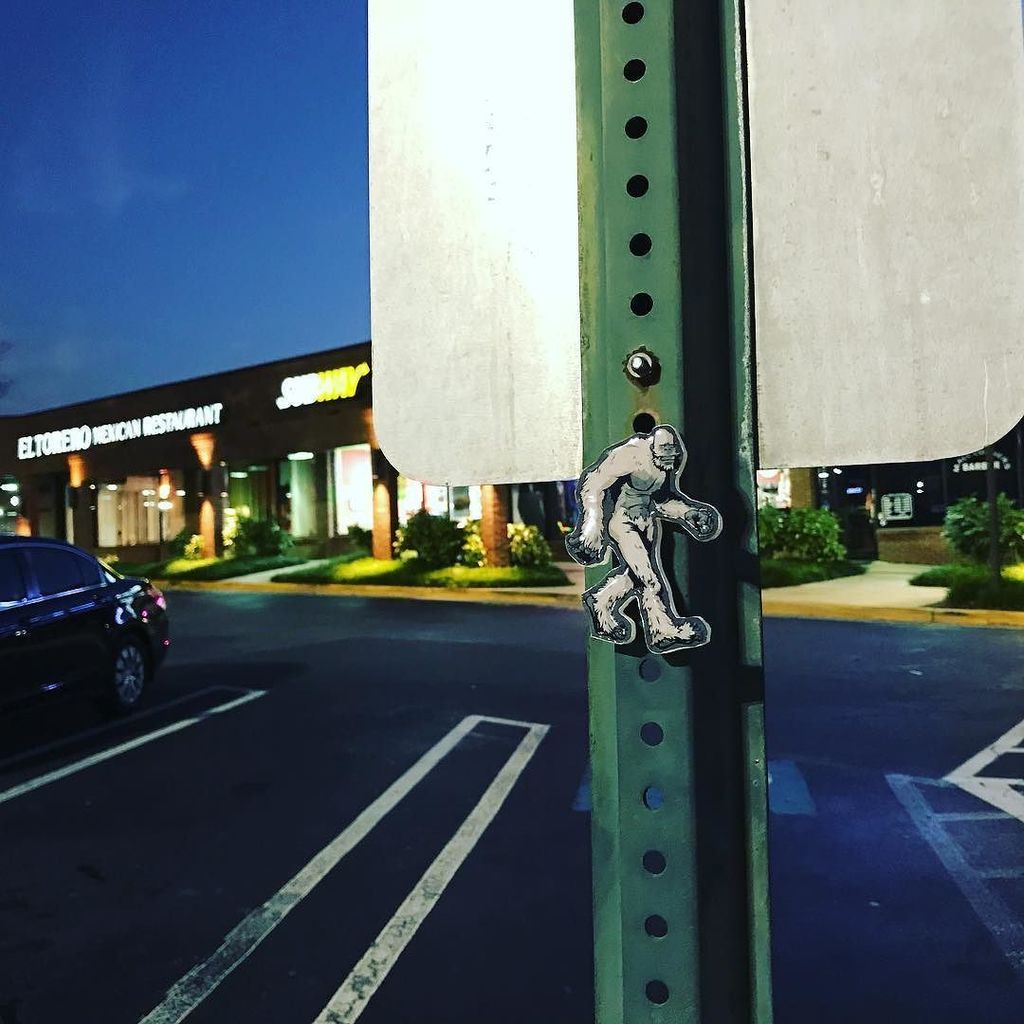 CitySquatch's tweet photo. #Yeti up north. #FreeArt #FAFATL #FAFOTP #FA4U https://t.co/ywO9Kjb0ND https://t.co/YRkSnhAQFI