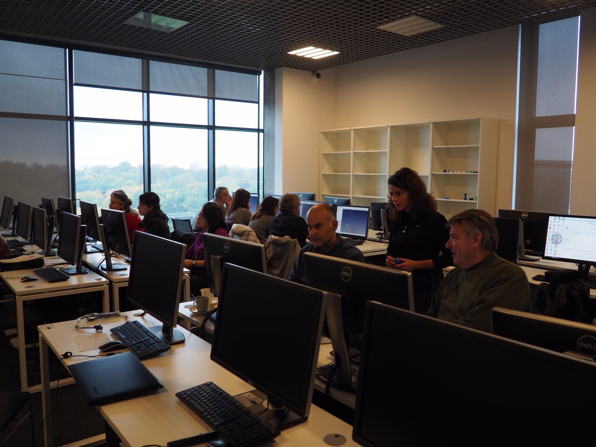 makeitreal_eu's tweet photo. The 3rd #makeitreal workshop is on! #ErasmusPlus #STEM #3Dprinting #3dMaking https://t.co/xTVld4wcIQ