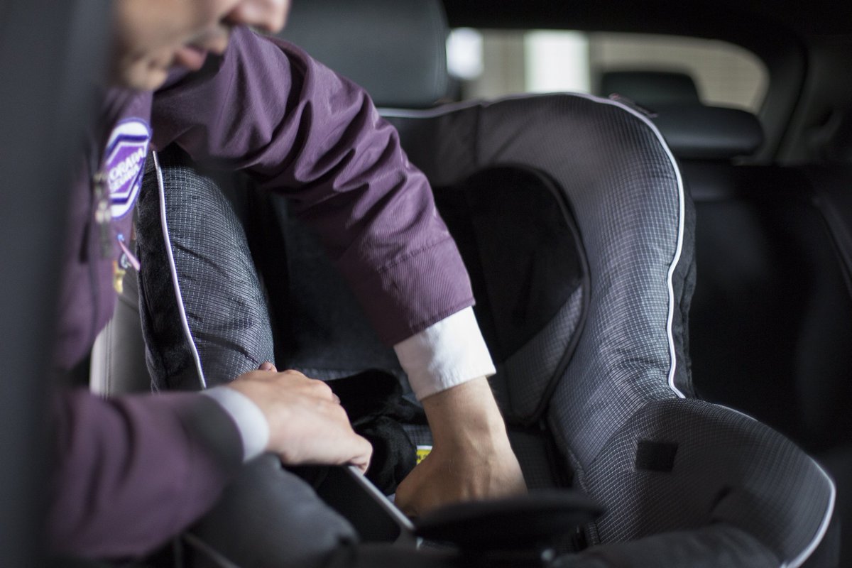 mazdacolombia's tweet photo. ¿Aún no sabes cómo instalar tu silla de bebé correctamente? Con #MazdaTips aprenderás cómo hacerlo, descúbrelo en: https://t.co/64cZQaFHgT https://t.co/nfkj2VXmlR