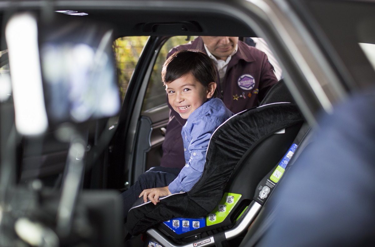 mazdacolombia's tweet photo. ¿Aún no sabes cómo instalar tu silla de bebé correctamente? Con #MazdaTips aprenderás cómo hacerlo, descúbrelo en: https://t.co/64cZQaFHgT https://t.co/nfkj2VXmlR