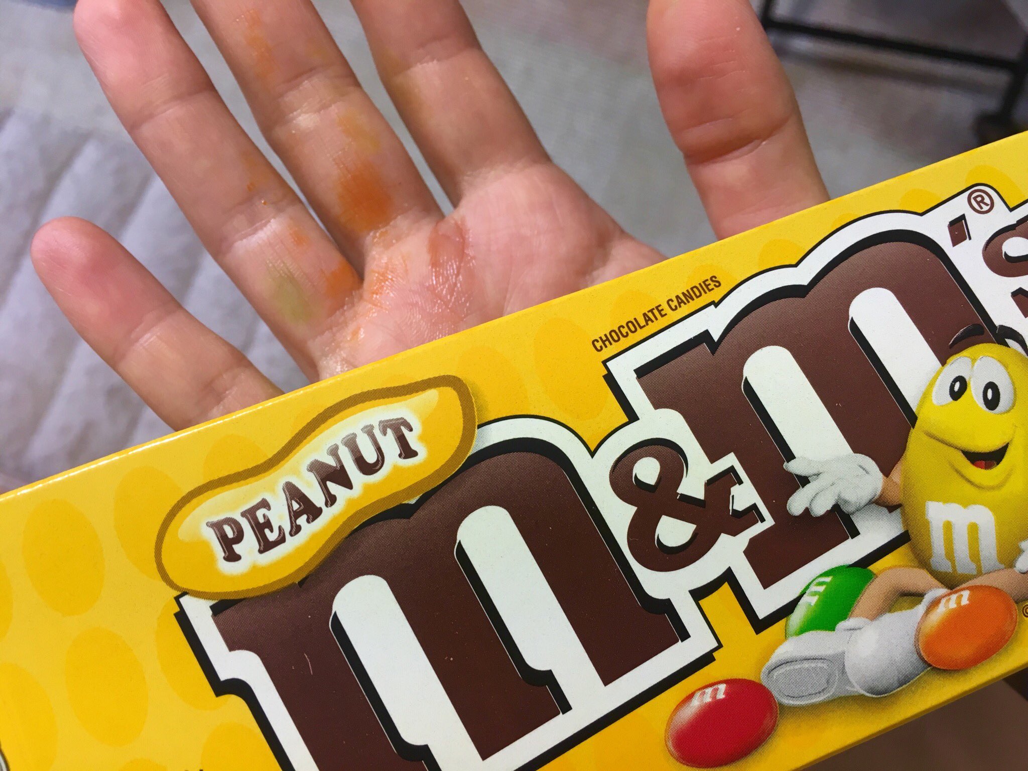 内山ミエ 濡れた手でチョコ触っただけなのにすんごい着色料ついたwwエムアンドエムズm M S 外国アメリカ土産のチョコお菓子 日本のはどうなんだろうか T Co O8sffyntwi T Co Iyorf4ld2b 内山ミエ 濡れた手でチョコ触っただけなのにすんごい着色料ついたwwエムアンドエムズm M S 外国アメリカ土産のチョコお菓子 日本のはどうなんだろうか T Co O8sffyntwi T Co Iyorf4ld2b
