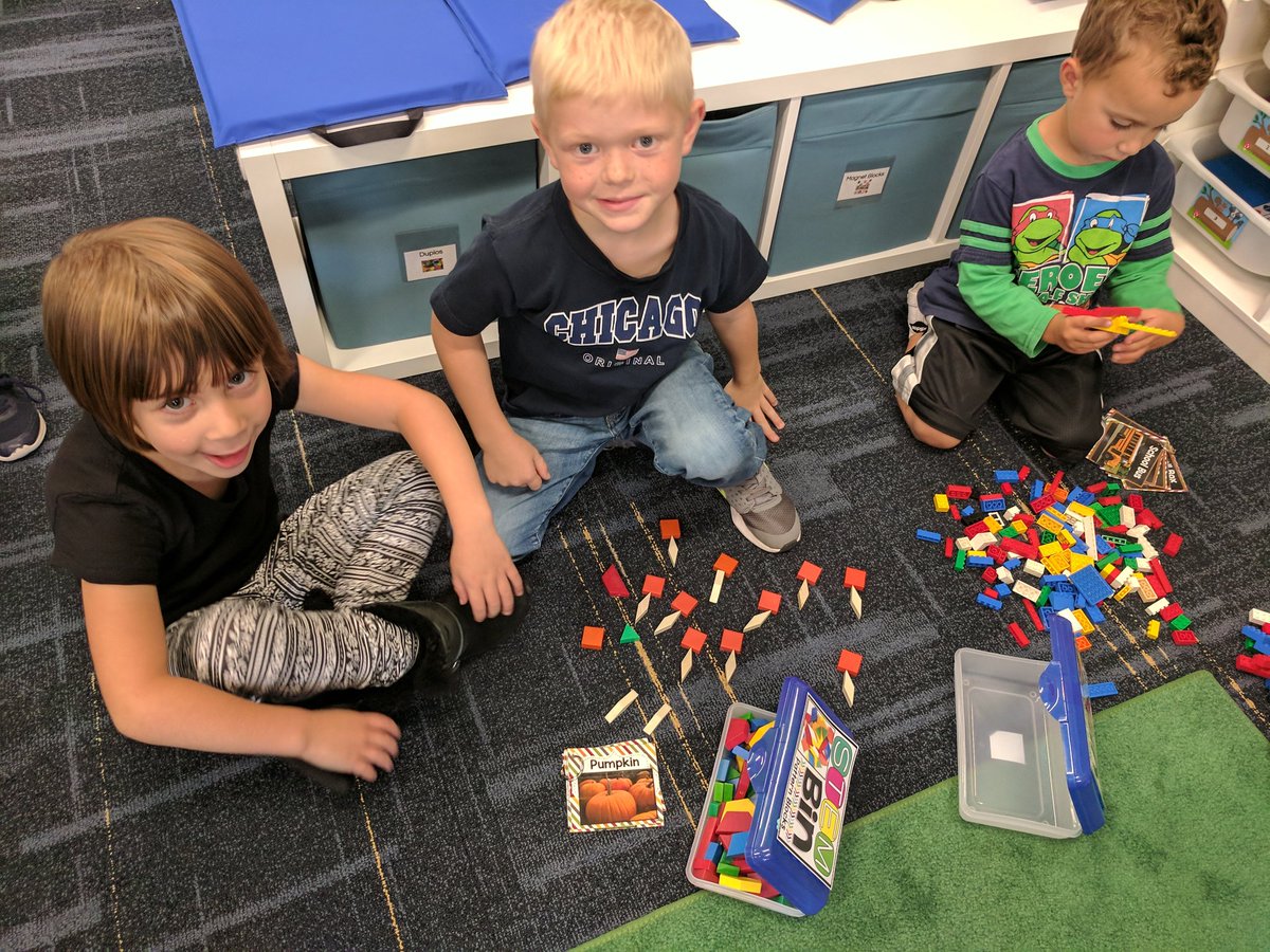 BattersonKclass's tweet photo. Look what we can do with center tubs and stem bins! Impressive collaboration and creativity! #PRPride https://t.co/RweB29GRkI