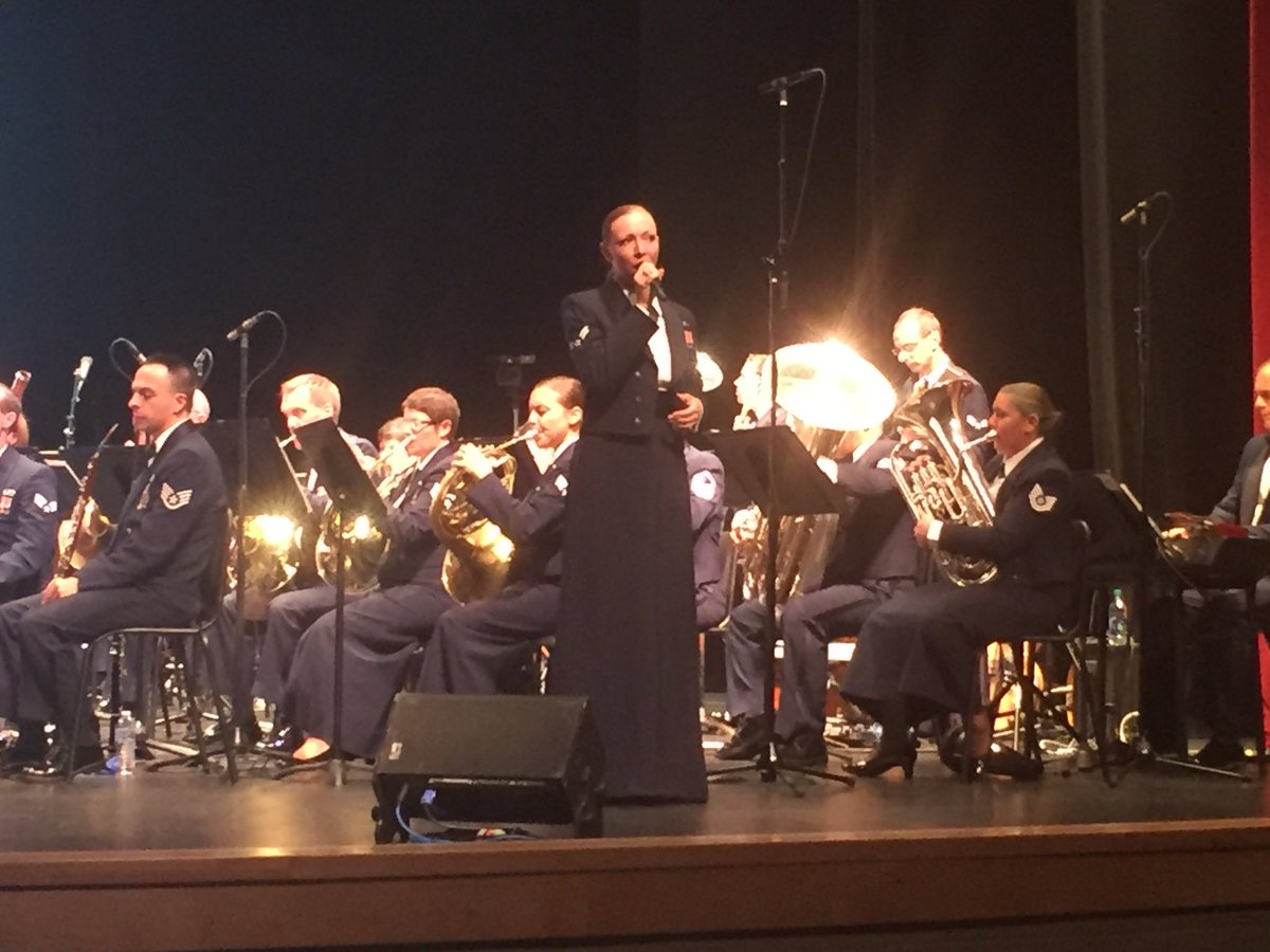 MelvilleLori's tweet photo. @USAFBoMA Wow! Vocals + instruments= Pure magic! Simply Amazing. Thank you for your service! @SwCrkPAC @swartz_creek https://t.co/Nm7gn9MZLA