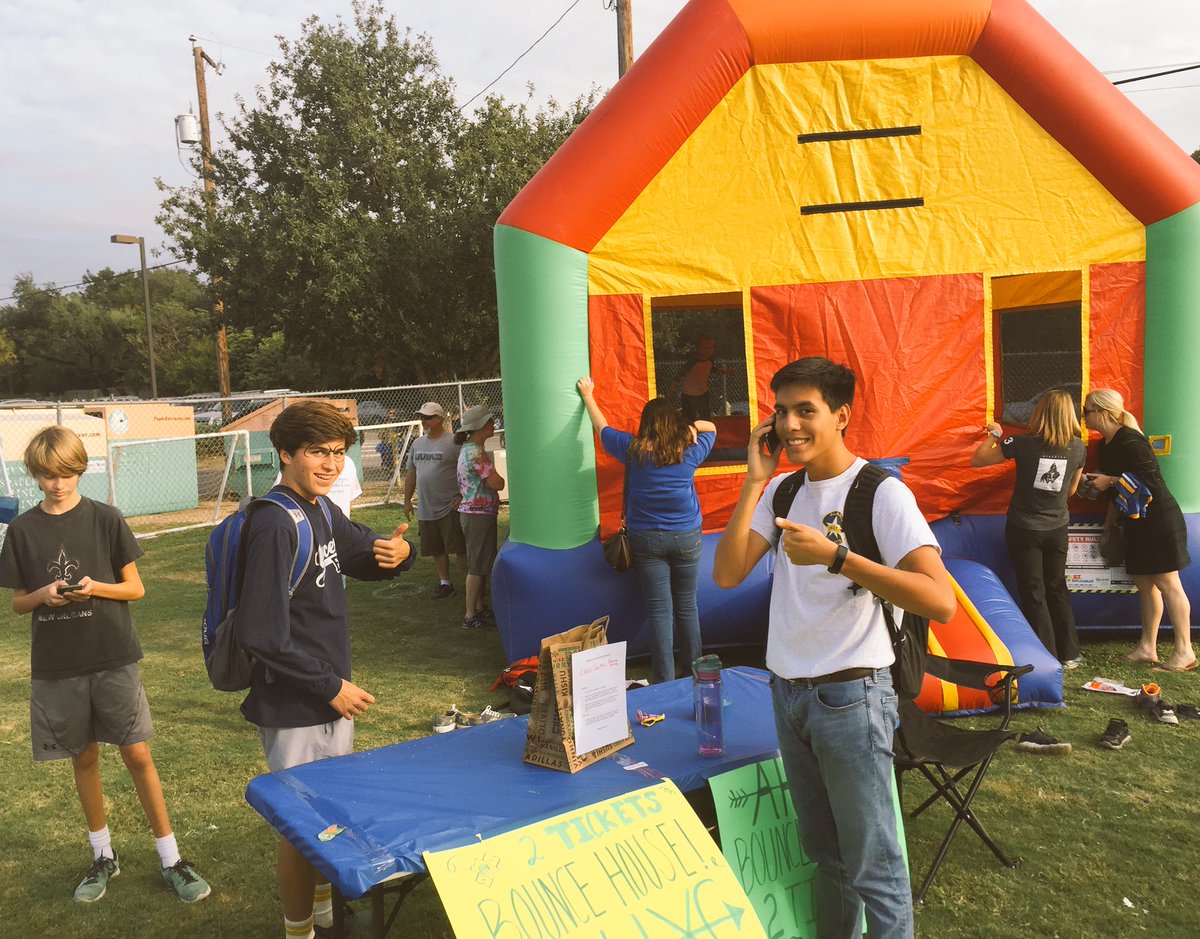 Mules2College's tweet photo. Fantastic time hanging out in the @AHISD at #HowdyNight! @AHHSmules can sure throw a party!
@WeGoPublic
#community #alamoheights https://t.co/wnmXvQJgeI