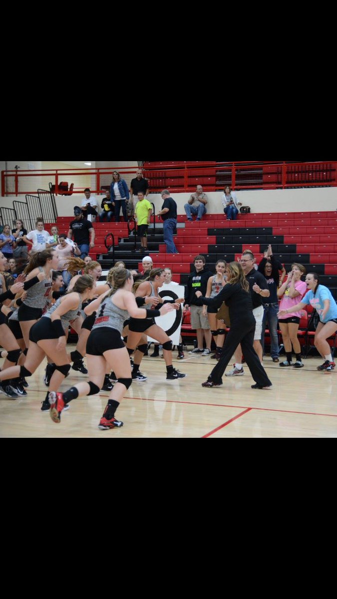 mmmeurer22's tweet photo. It's about that time🏐🏐 come out & support us tomorrow @ Mitchell ❤️ https://t.co/yxmkATqqqB