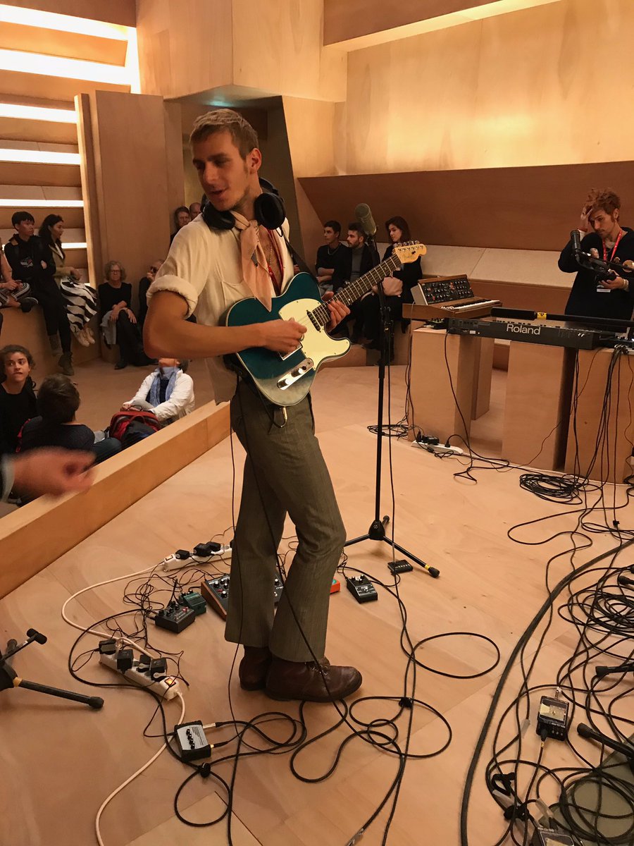 Aujourd'hui on record à la biennale de Venise <a href="/XVeilhan/">Xavier Veilhan</a> clementducol @maximeleguil