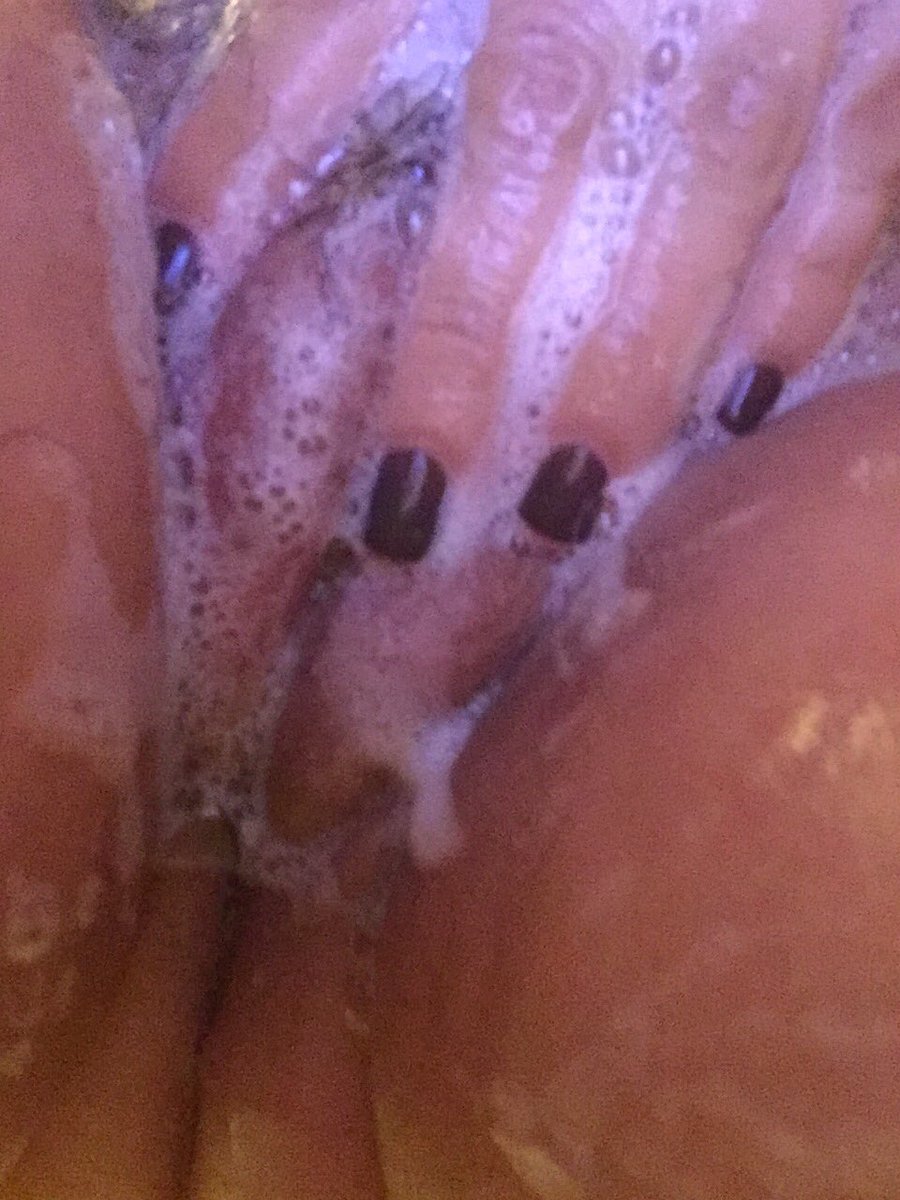 WetandYummy2's tweet photo. #retweet if you want to help #WetWednesday 💦 https://t.co/6Hd8jUimxl