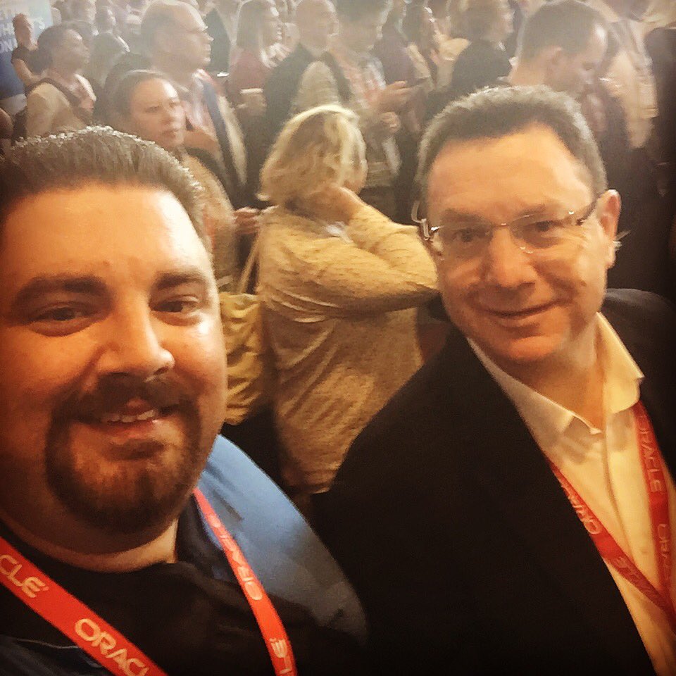MyCloudCure's tweet photo. Mark &amp; Russ @velpic #elearning #lms #training #onboarding #tech #app #vr #iPhone #Android #Web #hrtechconf https://t.co/kIz6ZmdvX8