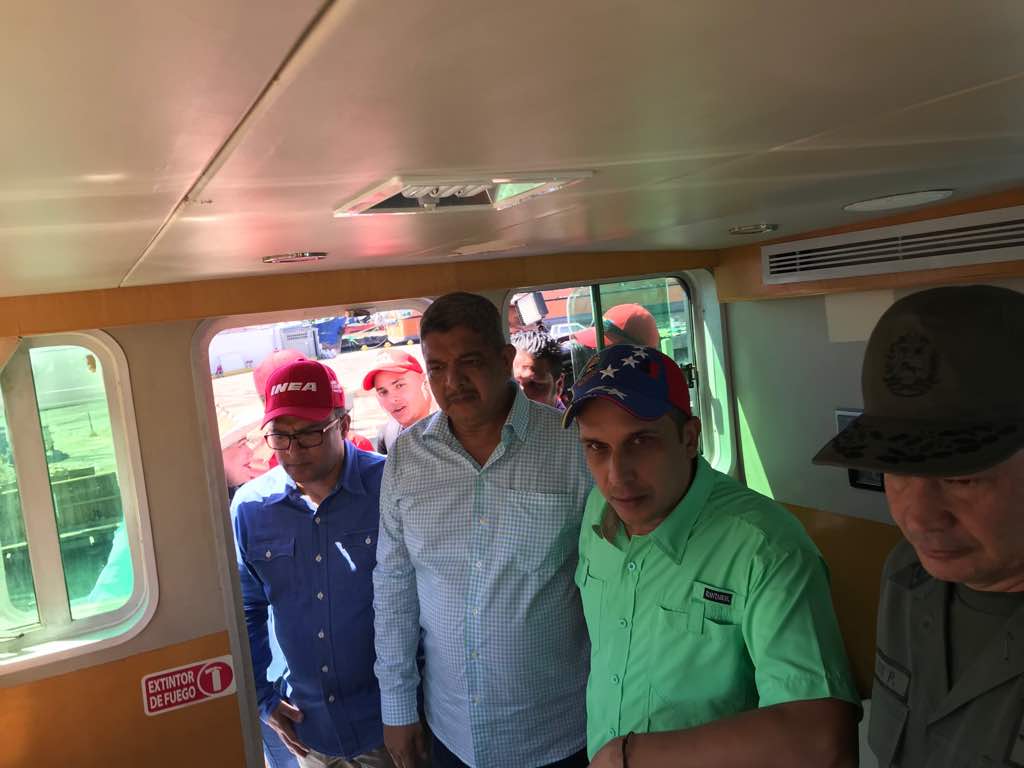 jjgarcia1960's tweet photo. 1) Inauguramos ruta de transporte intermodal entre Araya y Cumaná, edo. Sucre. @JauaMiranda @EdwinRojasM https://t.co/cUS9BGnfya