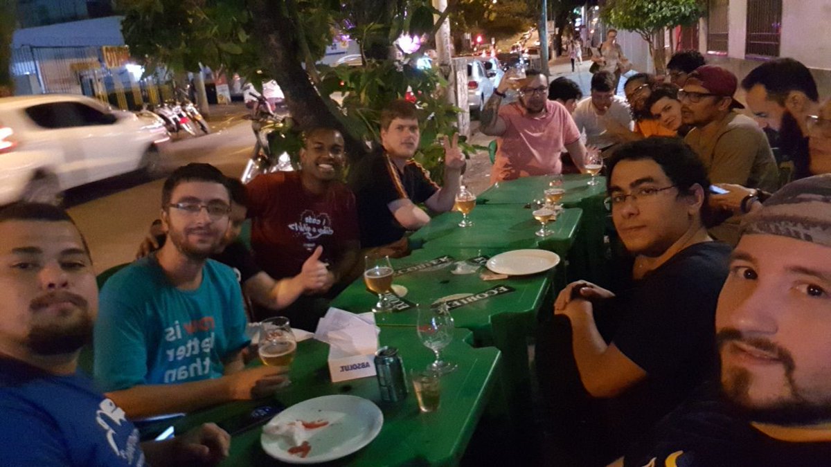 pythonbrasil's tweet image. Último pybhar da #uaipython #pybr13 Já está batendo saudades 💞