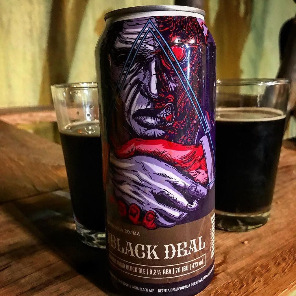caiovergueiro's tweet photo. The Black Deal #beer #craftbeer #cervejariadogma #dogma #maniba #dogmacervejaria #cerveja https://t.co/lGGKeRQsUX https://t.co/QTU99q7Ake