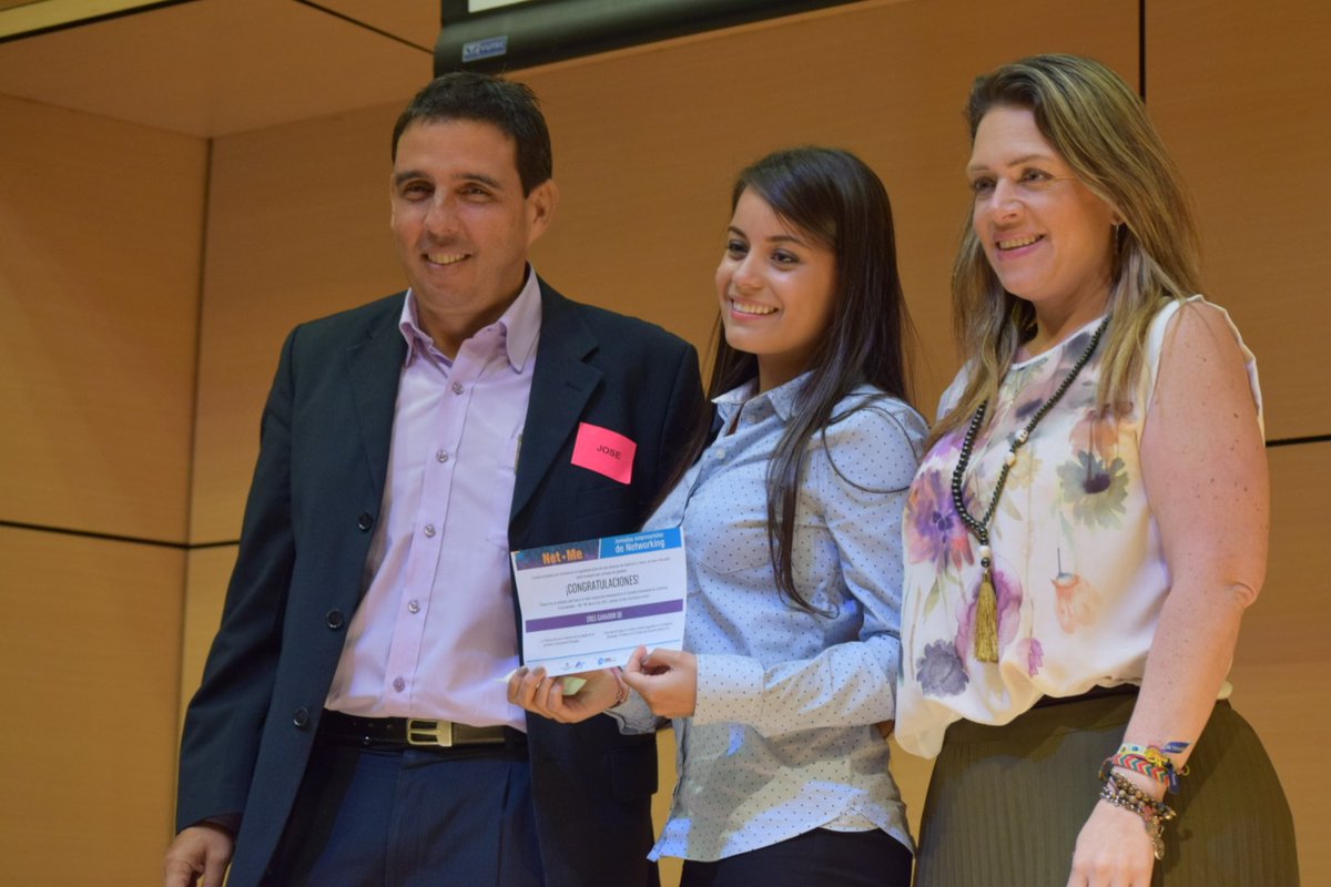 camaraaburrasur's tweet photo. Laura Muñoz, Creadora Proyecto de prótesis LM2 GANADORA del público en el #NetMeSur https://t.co/sWG1lNdGo4
