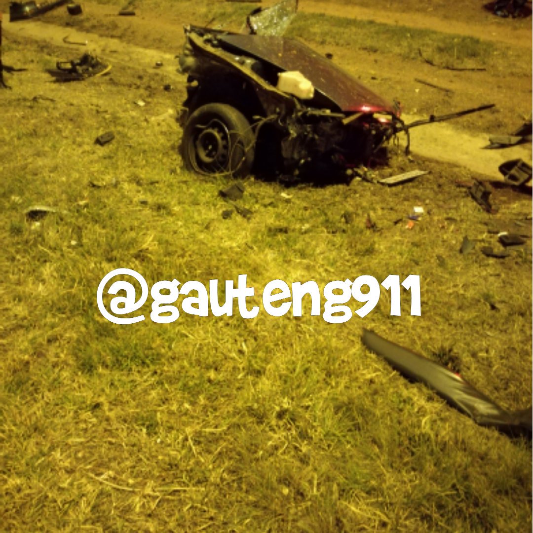 onask8's tweet photo. Fatal Crash R21 south Olifansfontein Rd (Road is open) @_ArriveAlive @KemptonExpress @RekordNewspaper  @FatalMoves @VitalmedER https://t.co/zW2EdxLXg3