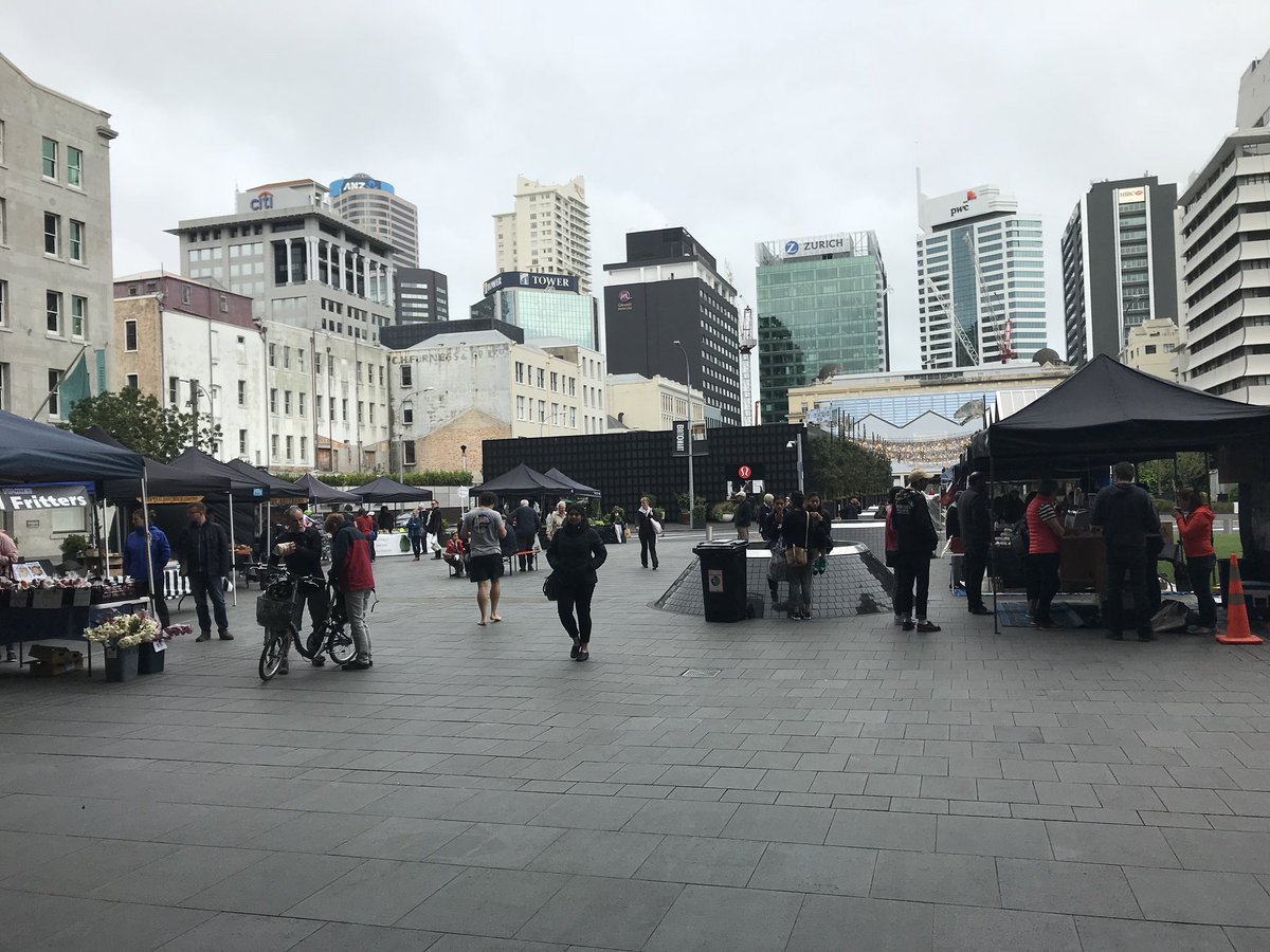 Epiced_sa's tweet photo. ماركت يوم السبت المعروف فى مدينة #أوكلاند_نيوزيلندا. #newzealand #epiced #learnenglish #وظيفتك_وبعثتك #journey #نيوزيلندا_افضلك https://t.co/yMTDAKZ6cN