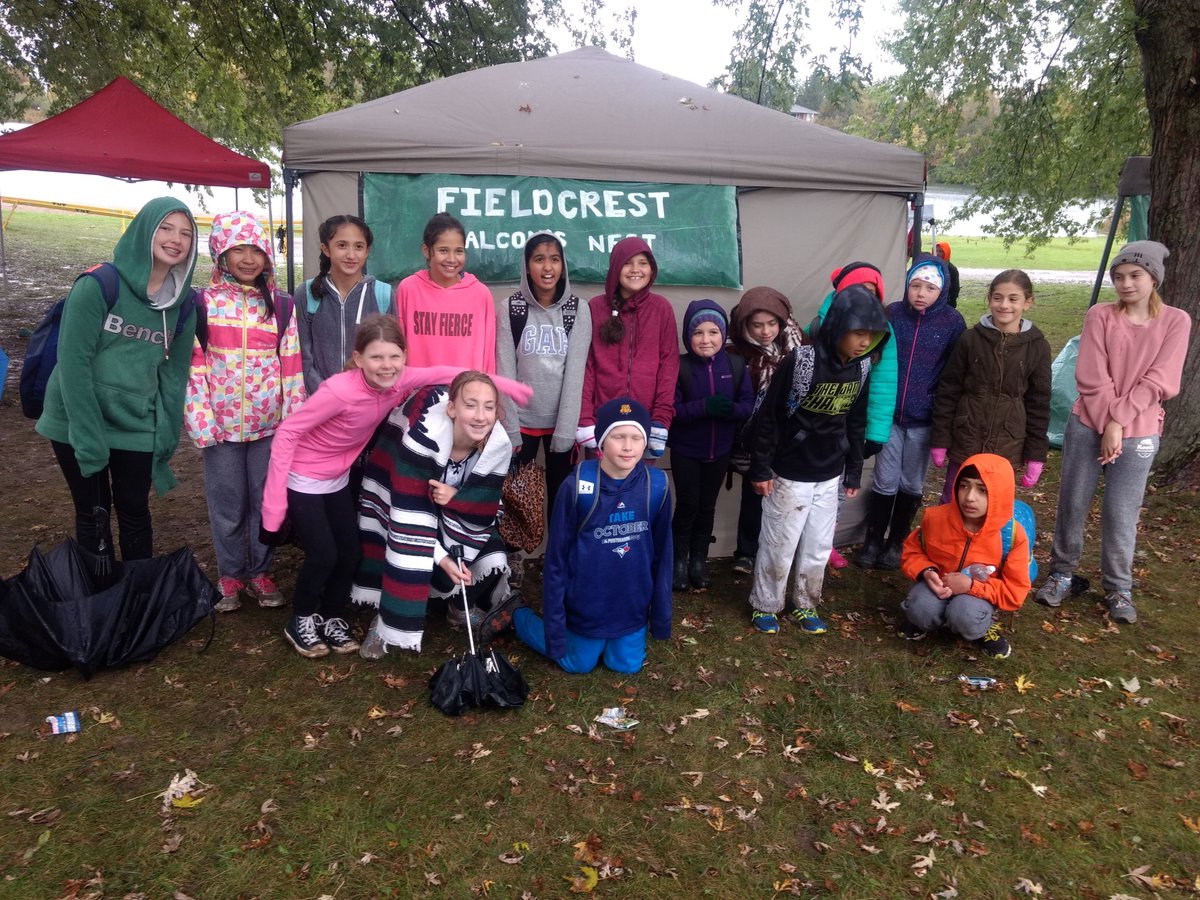 SO proud of our Fieldcrest #Falcons they braved the cold and had outstanding runs! Well done! #scdsb #crosscountry