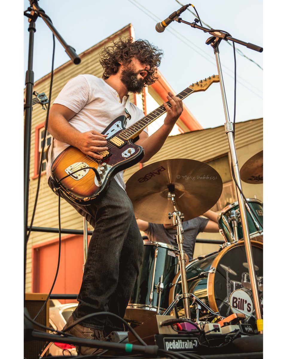 hockywizrd's tweet photo. Shot of @blackdogprowl at @MainStMusicFest in @OldEllicottCity a few weeks ago.
© Me 2017
#msmf17 #Nikon #NikonD750 #MusicPhotography https://t.co/vCIgwEYnwd
