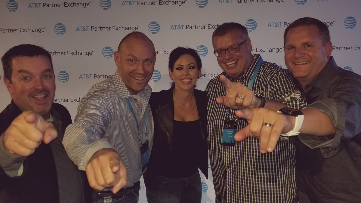ignitecaram's tweet photo. LOVE our Samsung team! @matthewmaloney @frank_alberson @jobrey11 @SamsungBizUSA @PartnerExchange @ATTBusiness #PartnerExchangeSummit https://t.co/UEjzMKdXPI