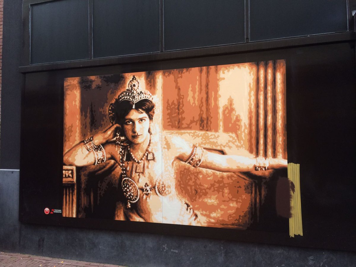 Vanochtend werd de wandschildering van Mata Hari door Roy Schreuder onthuld in #Leeuwarden en wij waren erbij. #LF2018