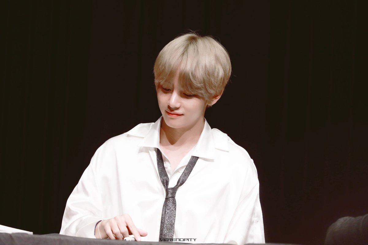 taehyungpic's tweet photo. https://t.co/Ygrb7f1tey