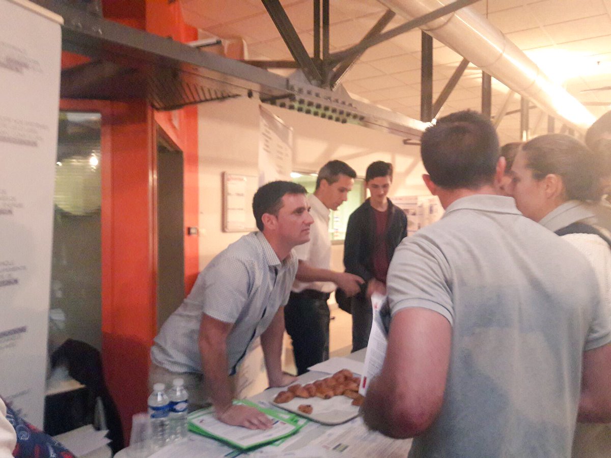 INSAToulouse's tweet photo. Les étudiants @INSAToulouse échangent avec les mécènes @AdveezFR @Assystem @cgirecrute_fr #SCLE @ENGIE_IneoFR @SIISudOuest #Actia https://t.co/JyfvixQ8dr