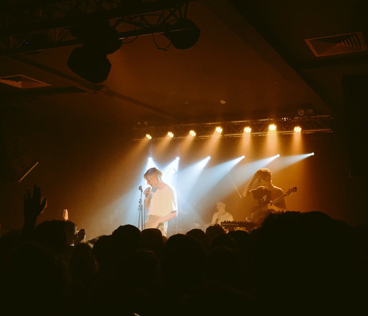 DrRose_Tweets's tweet photo. 'Gap in the clouds' @george_vdb @OsloHackney•Ask someone how they are today, smile, care, make every day #WorldMentaHealthDay #musicmatters https://t.co/YdSx1qWziI