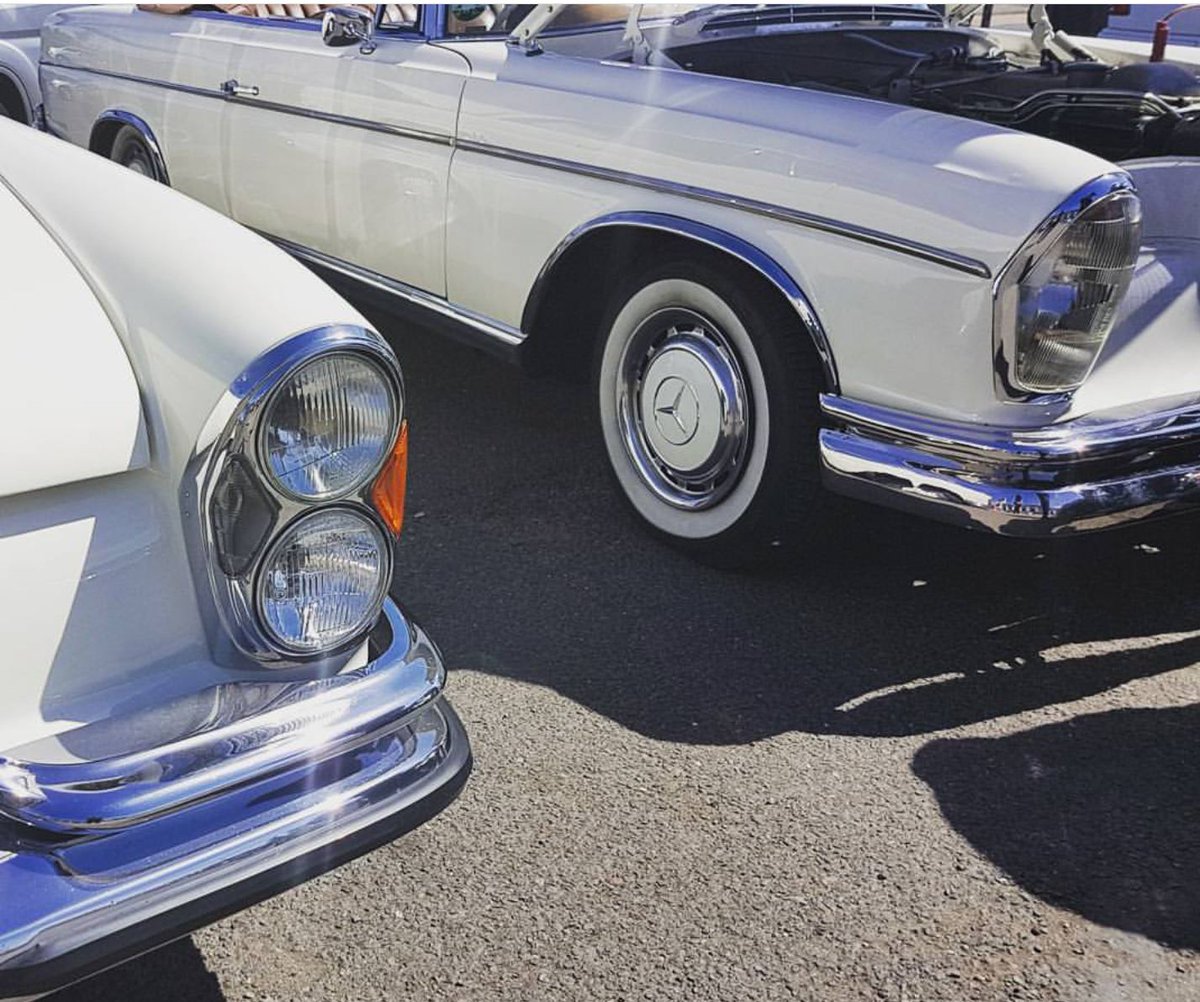 acecafelondon's tweet photo. Some German beauties via the #MercedesBenz Club!
#AceCafeLondon #AceCafe #London #Mercedes #GermanNight #TBT #TBThursday https://t.co/Zpptciiqs0