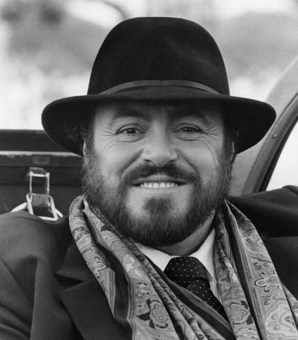 Happy Birthday Pavarotti 

Luciano Pavarotti - Nessun Dorma 

 