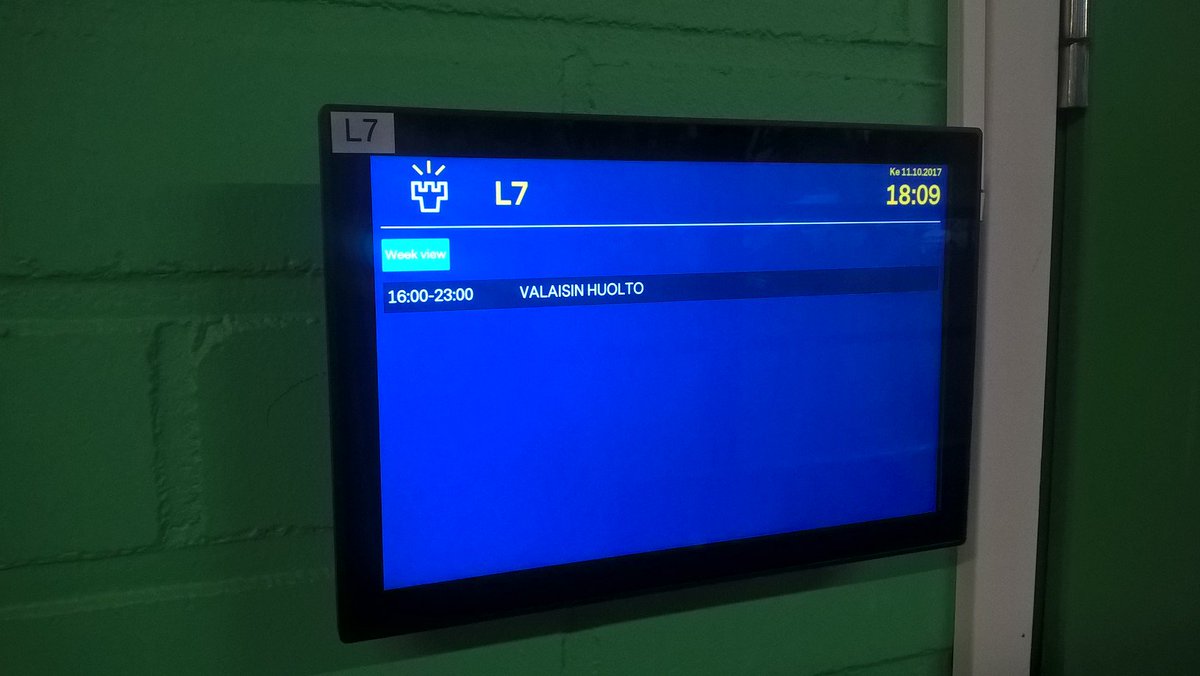 Freedproject's tweet photo. Magic happens in the evening. In 2 🚚#Greenled's 👷arrived to 🔧the new #smart #illumination at lecture hall L7 @UniOulu #energyinnovation https://t.co/DtDyYetd4s